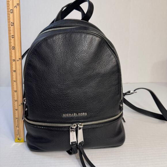 Michael Kors Rhea Medium Black Leather Backpack EUC - Picture 3 of 16